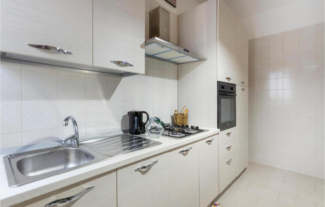Lovely Apartment In Carovigno With Kitchen Ngoại thất bức ảnh